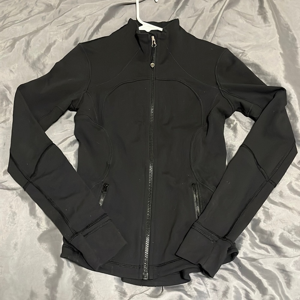 Lululemon define zip up